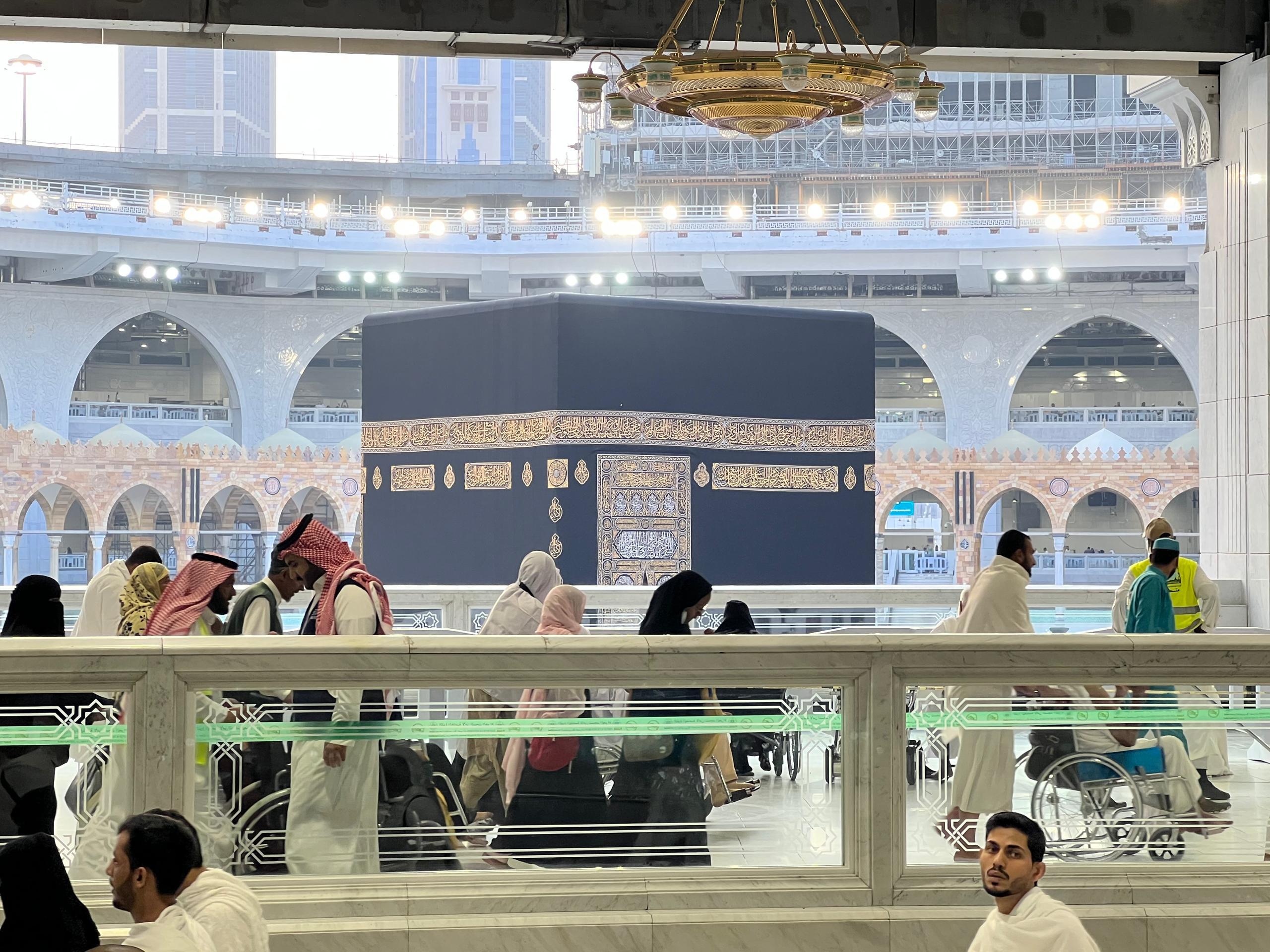 Umrah Premium slide 2