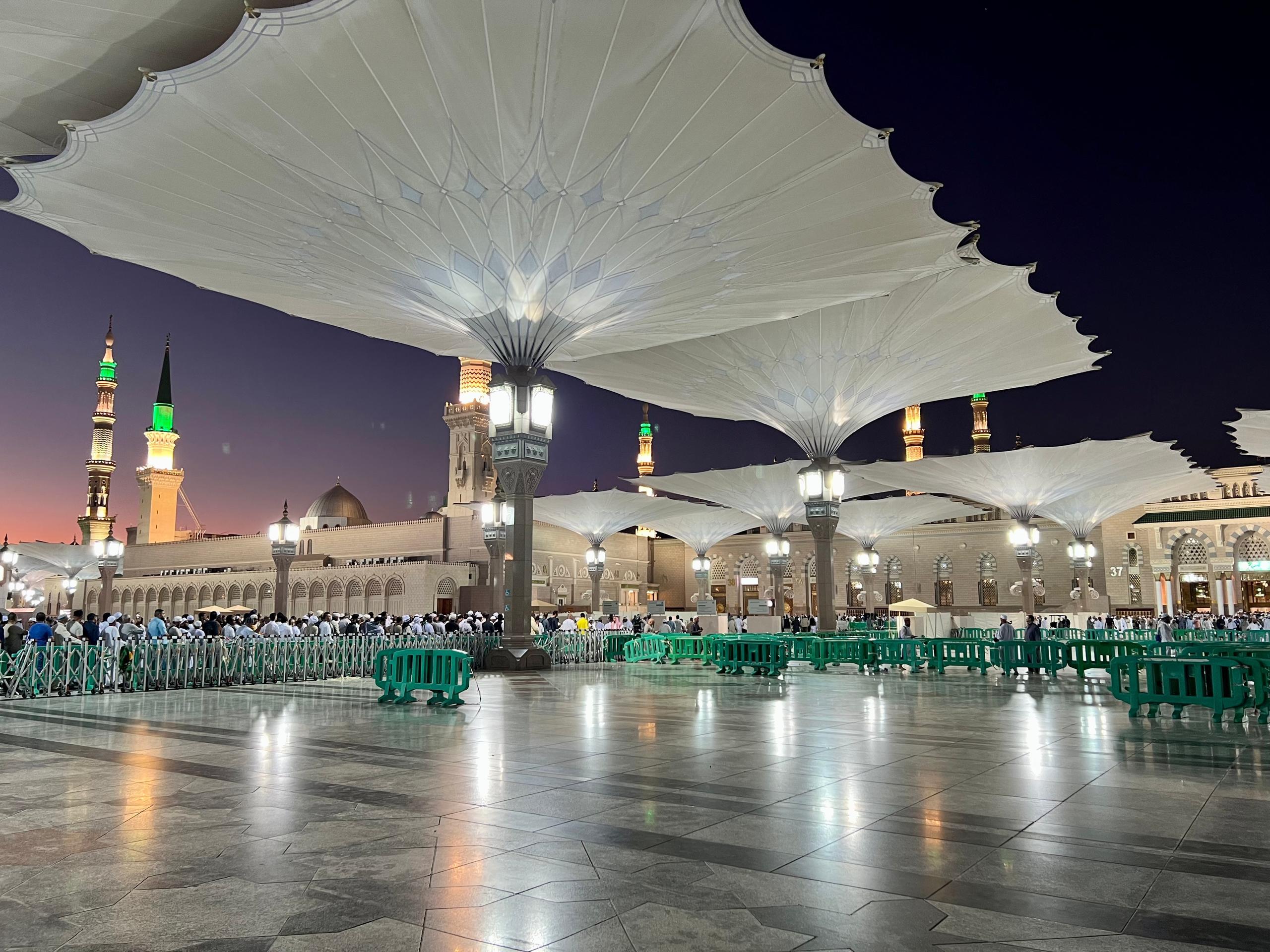 Umrah Premium slide 4